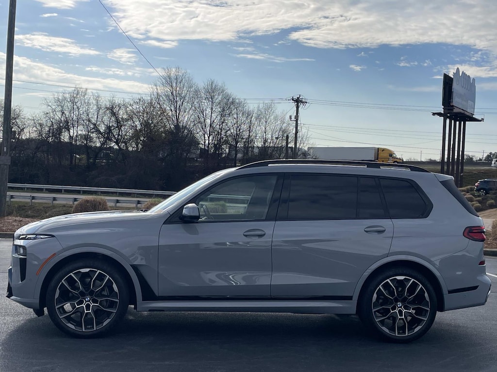 Used 2024 BMW X7 xDrive40i Sports Activity Vehicle Sport Utility