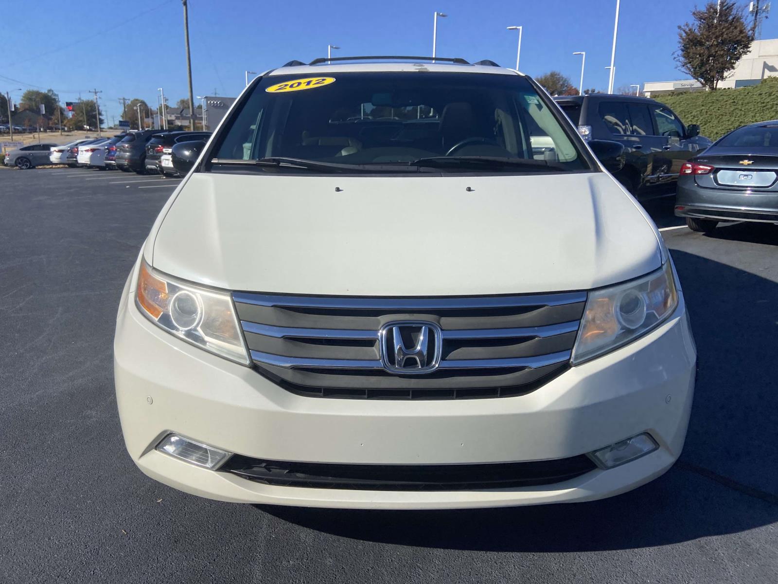 2012 Honda Odyssey Touring photo 2