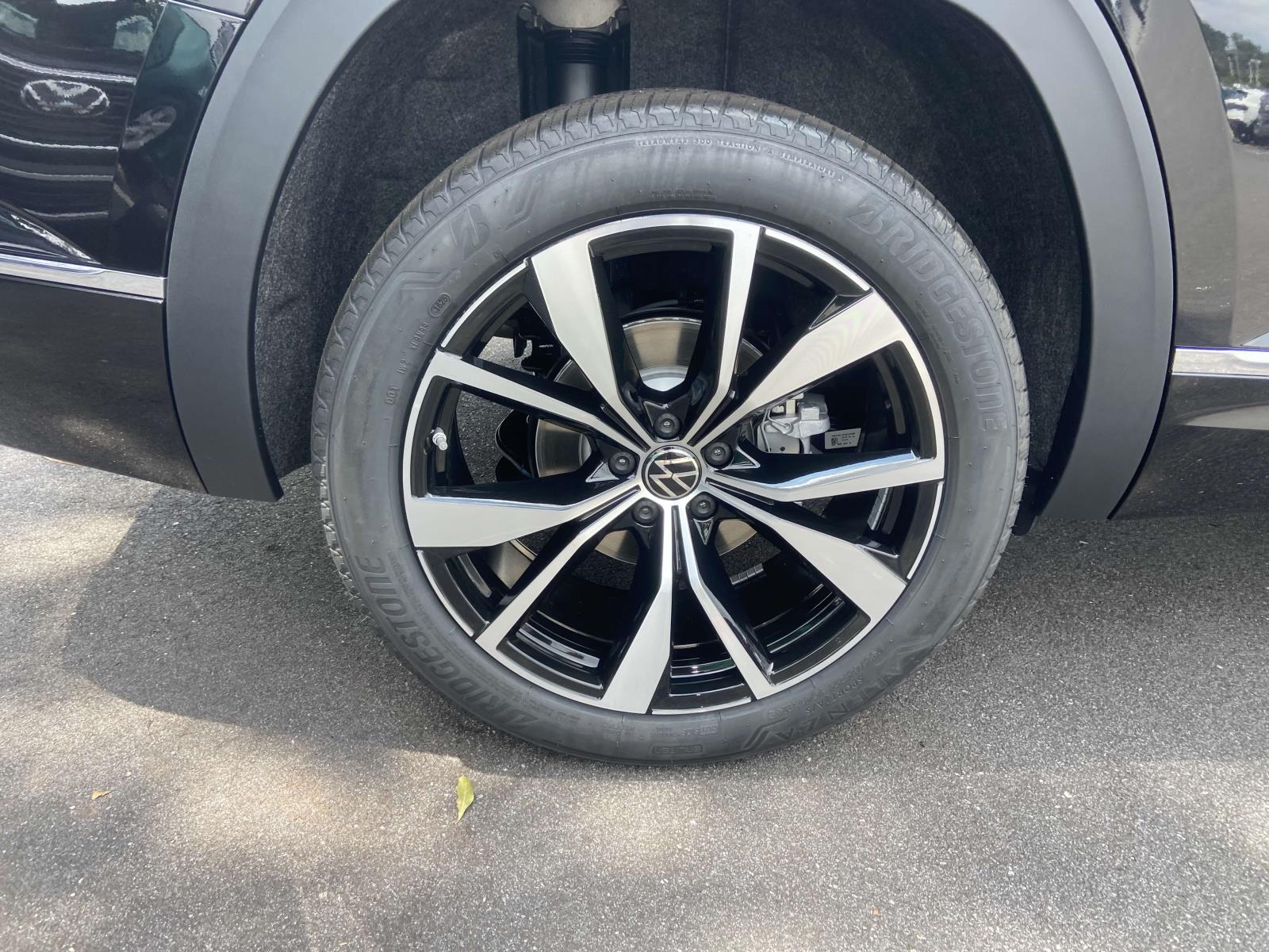 2026 Volkswagen Atlas SEL Premium R-Line - Photo 11