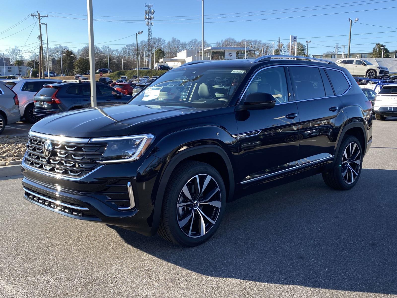 2026 Volkswagen Atlas SEL Premium R-Line - Photo 3