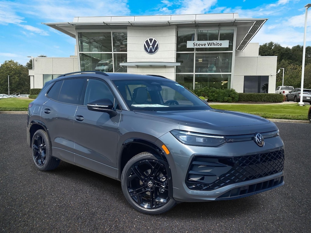 New 2025 Volkswagen Tiguan 2.0T SE R-Line Black Sport Utility