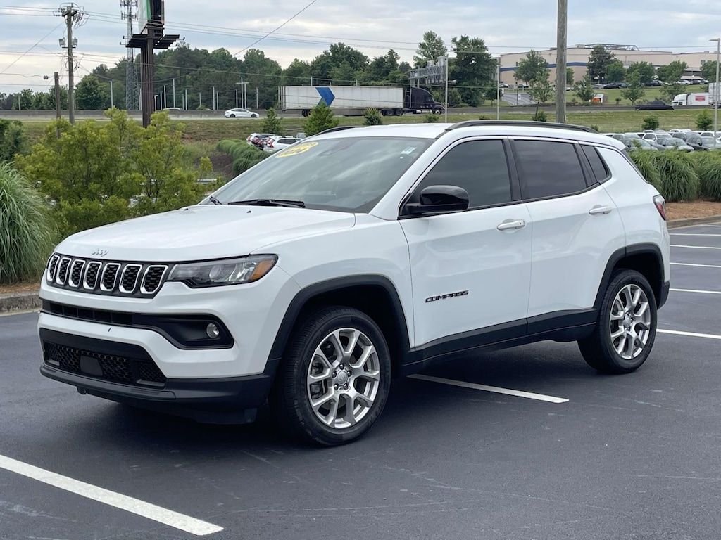 Used 2024 Jeep Compass Latitude Lux 4x4 Sport Utility