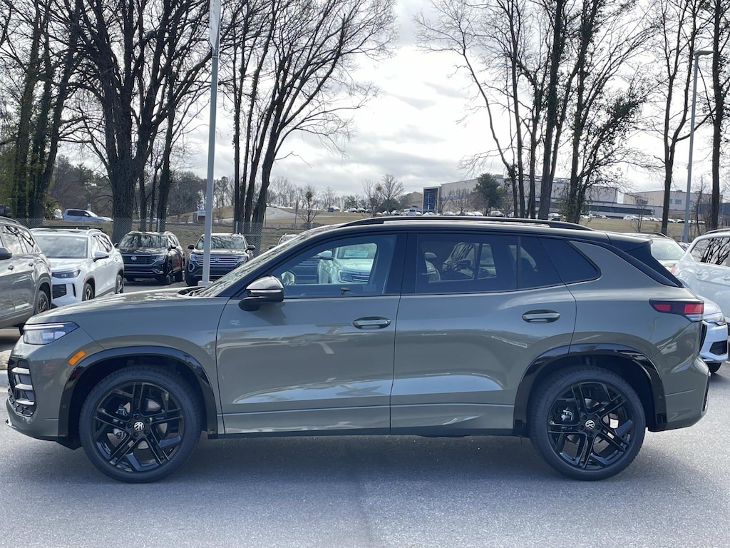 New 2026 Volkswagen Tiguan 2.0T SE R-Line Black FWD Sport Utility