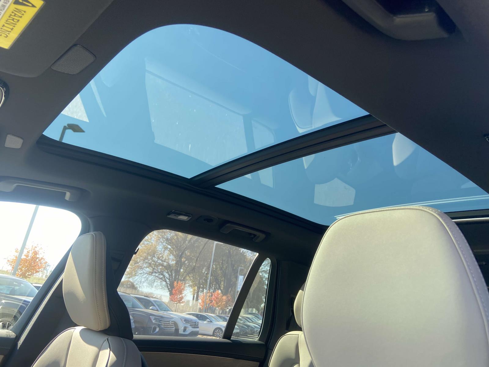 2026 Volvo XC90 Plus - Photo 20
