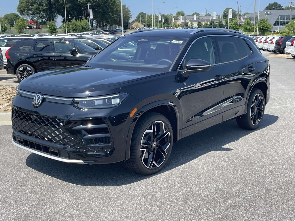 New 2026 Volkswagen Tiguan 2.0T SEL R-Line Turbo Sport Utility