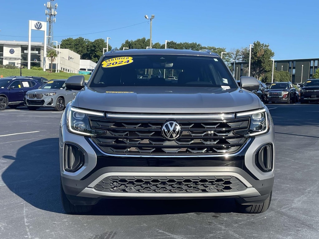 Used 2024 Volkswagen Atlas Cross Sport 2.0T SE w/Technology FWD Sport Utility