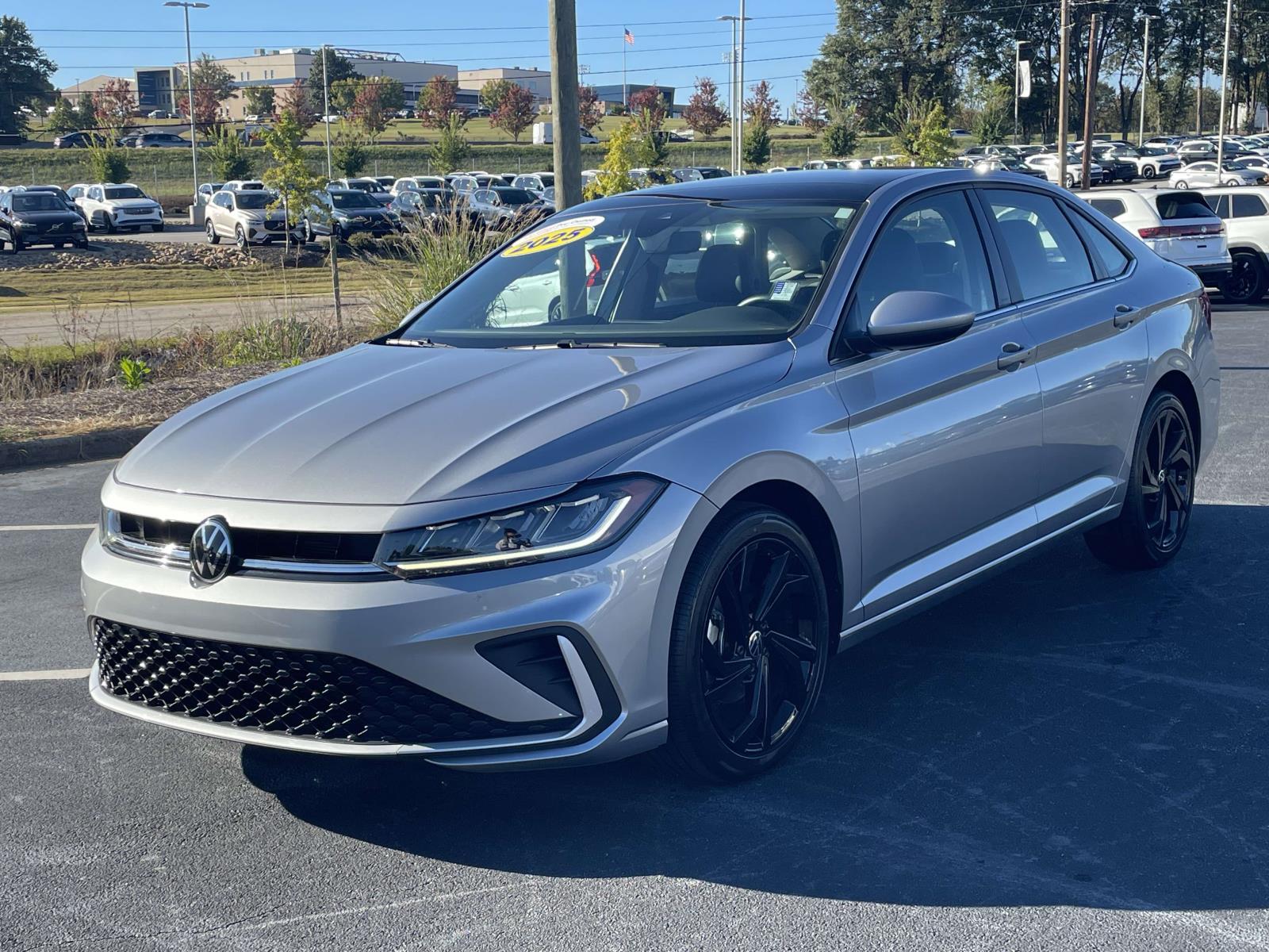 Certified 2025 Volkswagen Jetta SE Auto Car