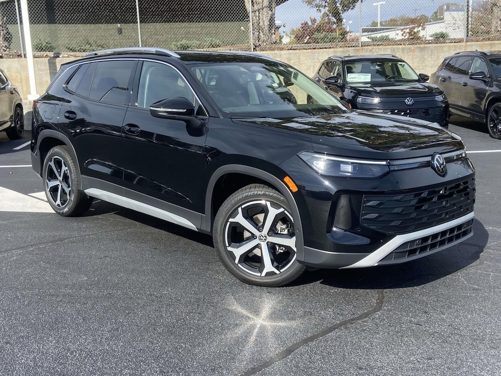 New 2026 Volkswagen Tiguan SE Sport Utility