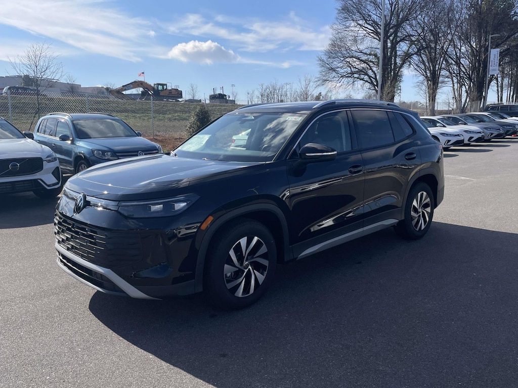 New 2026 Volkswagen Tiguan 2.0T S FWD Sport Utility