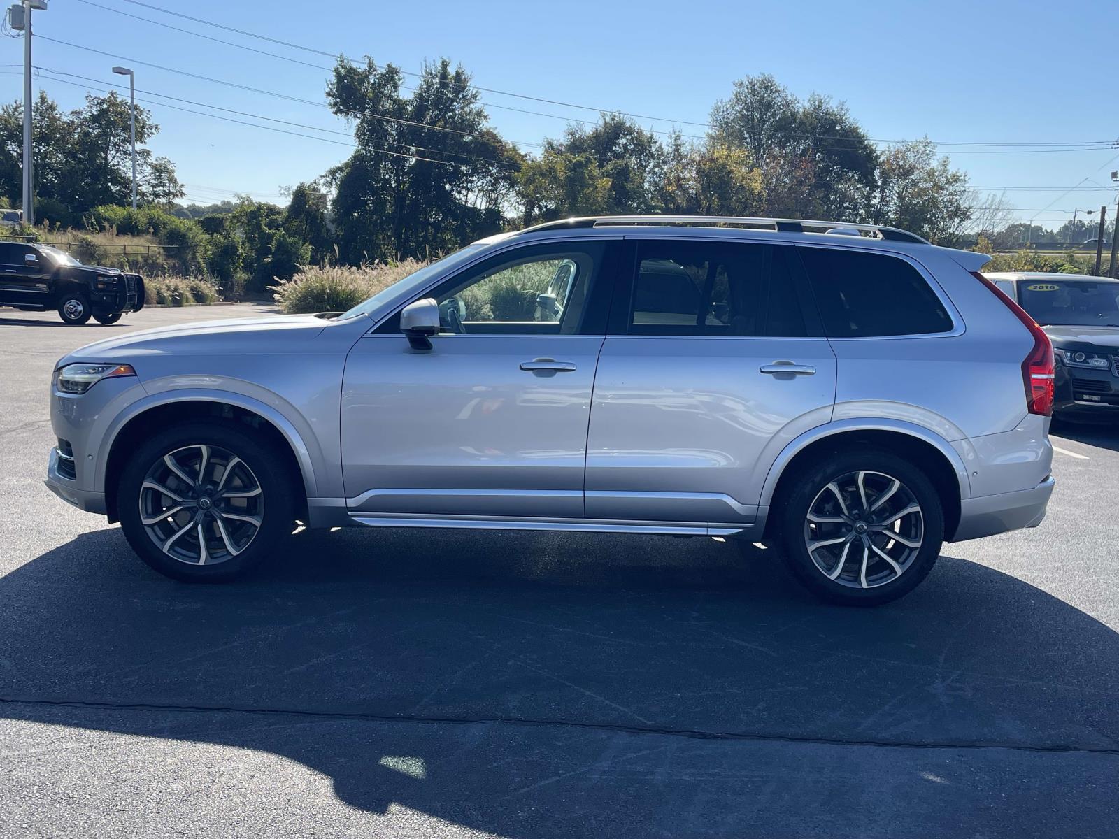 Used 2017 Volvo XC90 T6 AWD 7-Passenger Momentum Sport Utility
