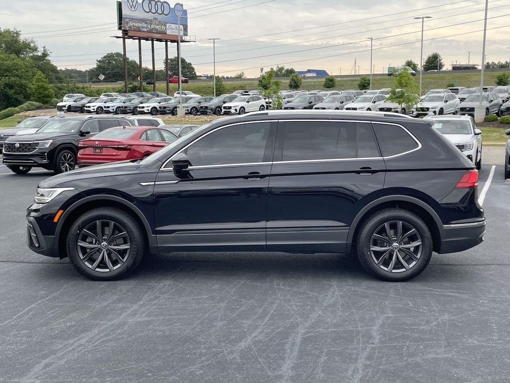 Used 2022 Volkswagen Tiguan 2.0T SE FWD Sport Utility