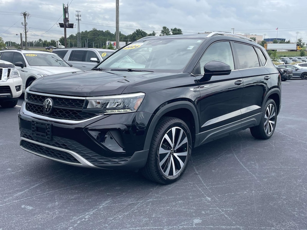Certified 2024 Volkswagen Taos SE FWD Sport Utility