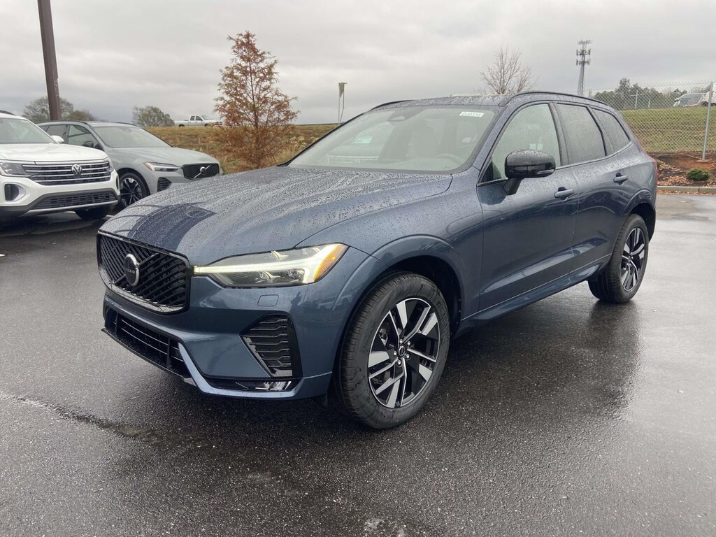 New 2026 Volvo XC60 B5 Core Sport Utility