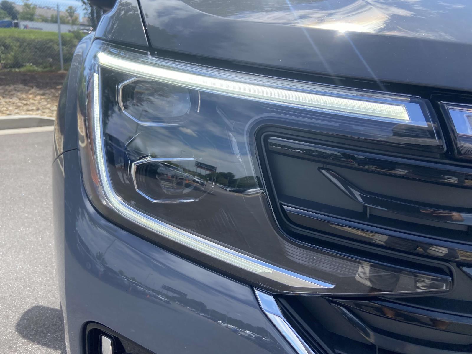 2026 Volkswagen Atlas SEL Premium R-Line photo 4