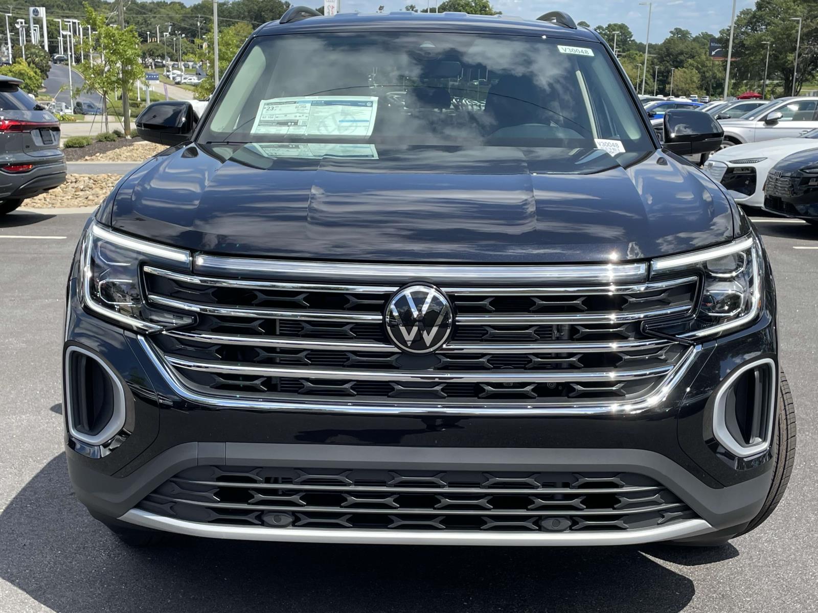 2026 Volkswagen Atlas SE photo 2