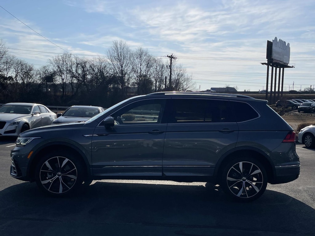 Certified 2024 Volkswagen Tiguan 2.0T SEL R-Line 4MOTION Sport Utility