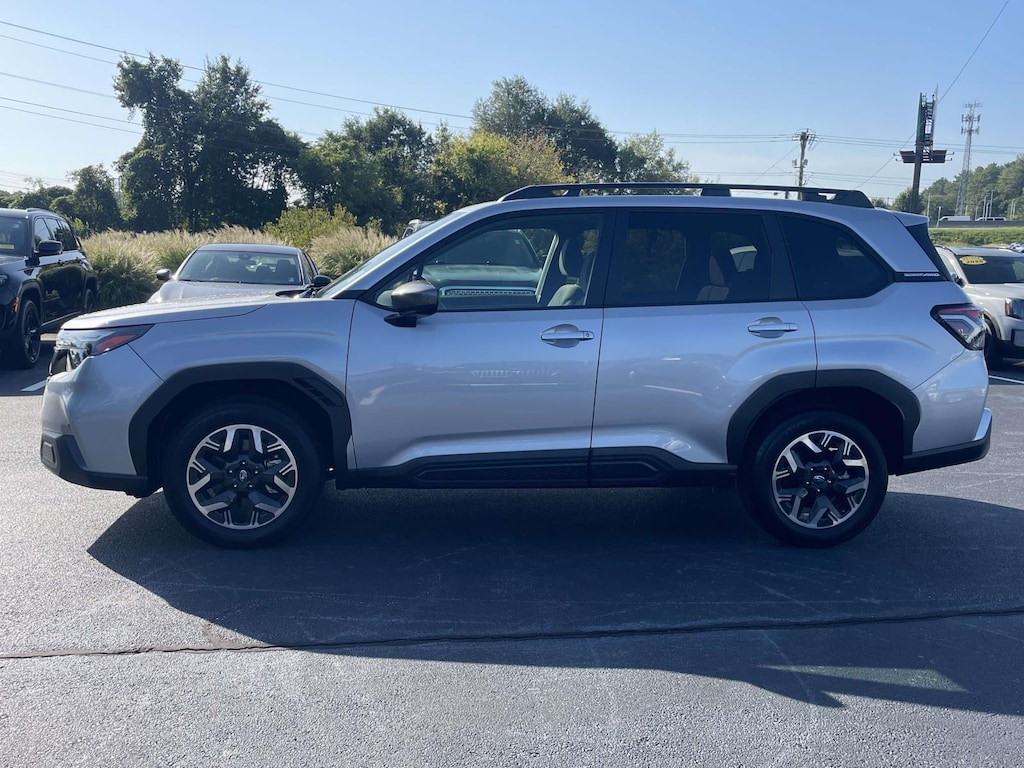 Used 2025 Subaru Forester Premium AWD Sport Utility