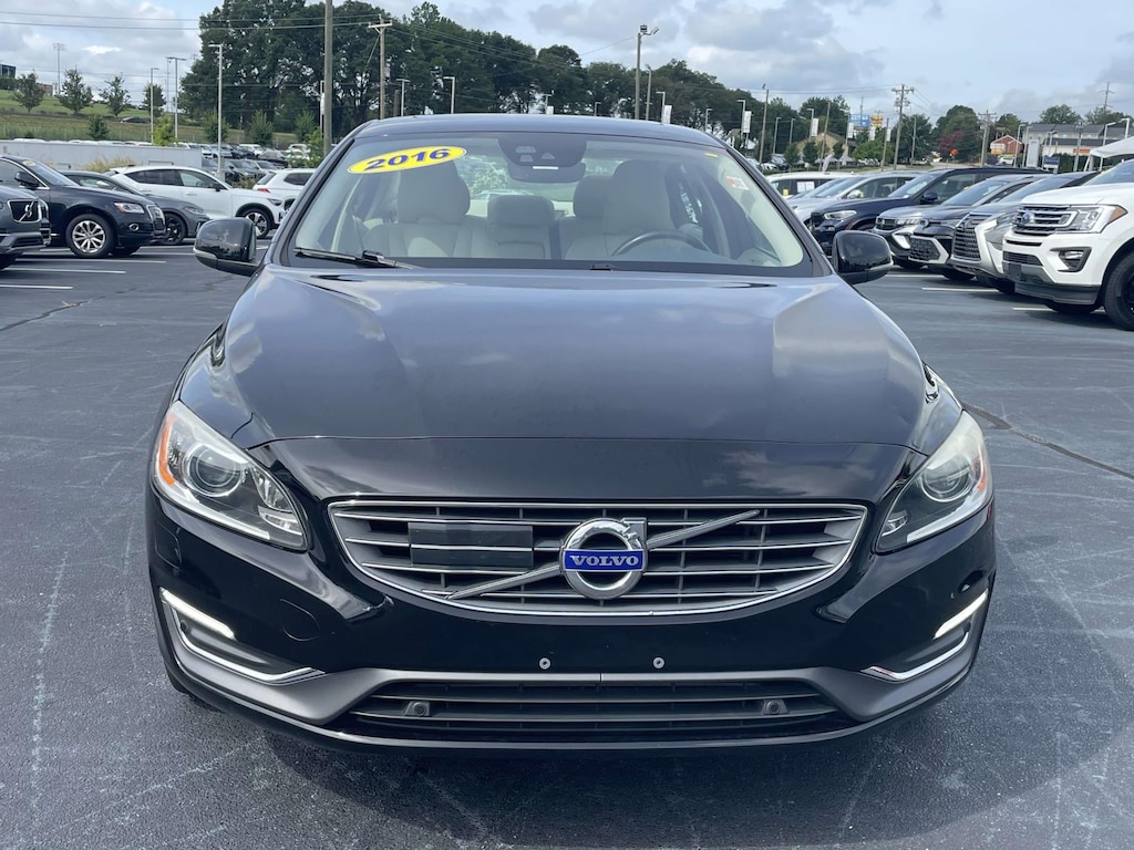 Used 2016 Volvo S60 Inscription Sdn T5 Drive-E Platinum FWD Car