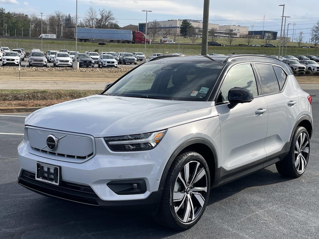 Used 2022 Volvo XC40 Recharge Pure Electric P8 eAWD Twin Plus Sport Utility