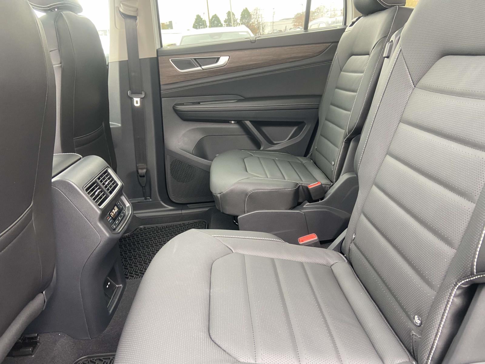 2026 Volkswagen Atlas SEL - Photo 14