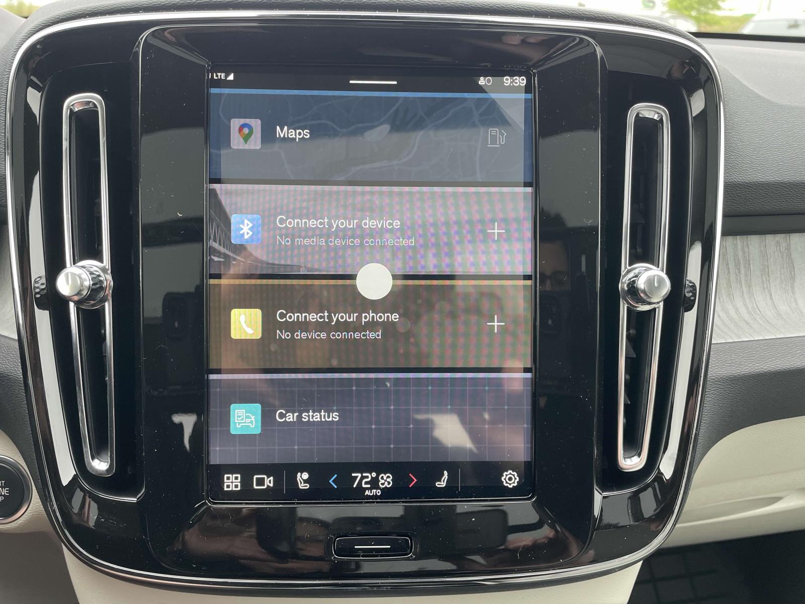 2025 Volvo XC40 Plus - Photo 27