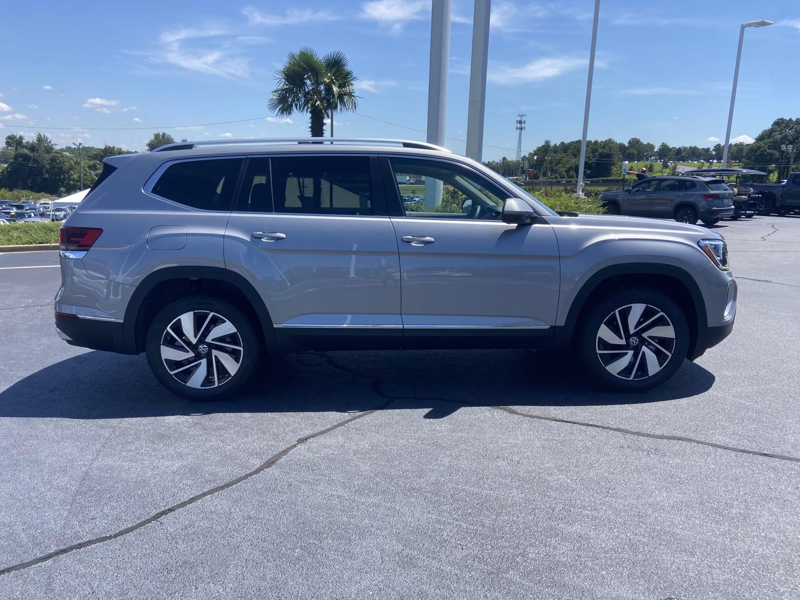 2026 Volkswagen Atlas SEL - Photo 10