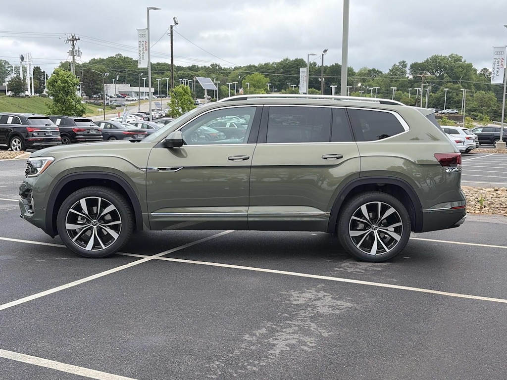 New 2026 Volkswagen Atlas 2.0T SEL Premium R-Line Sport Utility