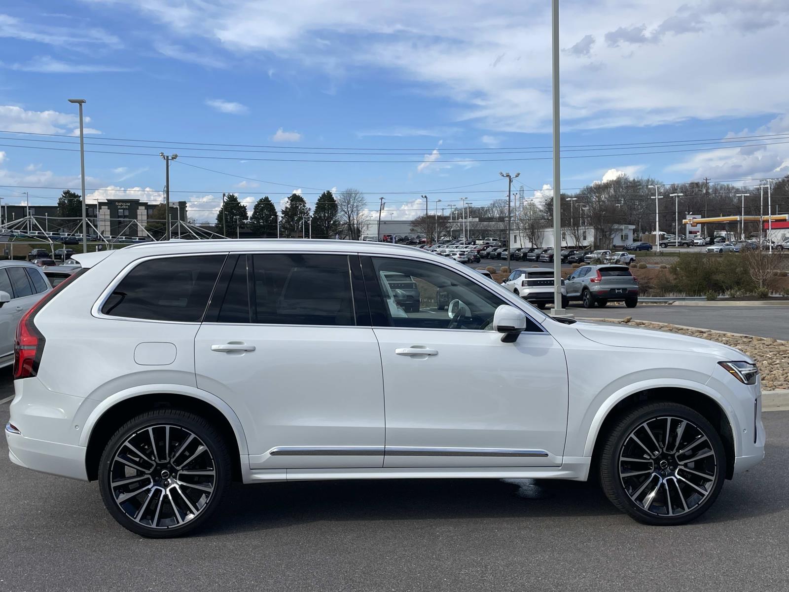 2026 Volvo XC90 Ultra - Photo 7