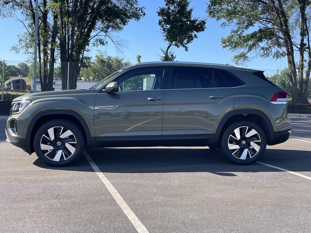 New 2026 Volkswagen Atlas Cross Sport 2.0T SE w/Technology Sport Utility