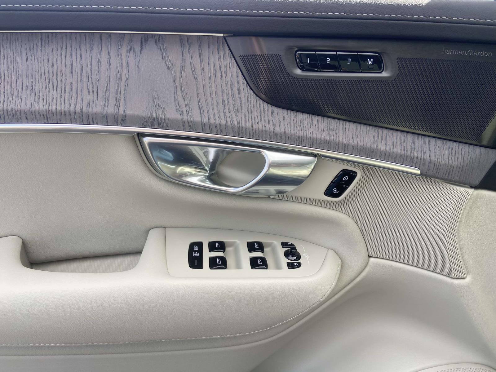 2026 Volvo XC90 Ultra - Photo 21