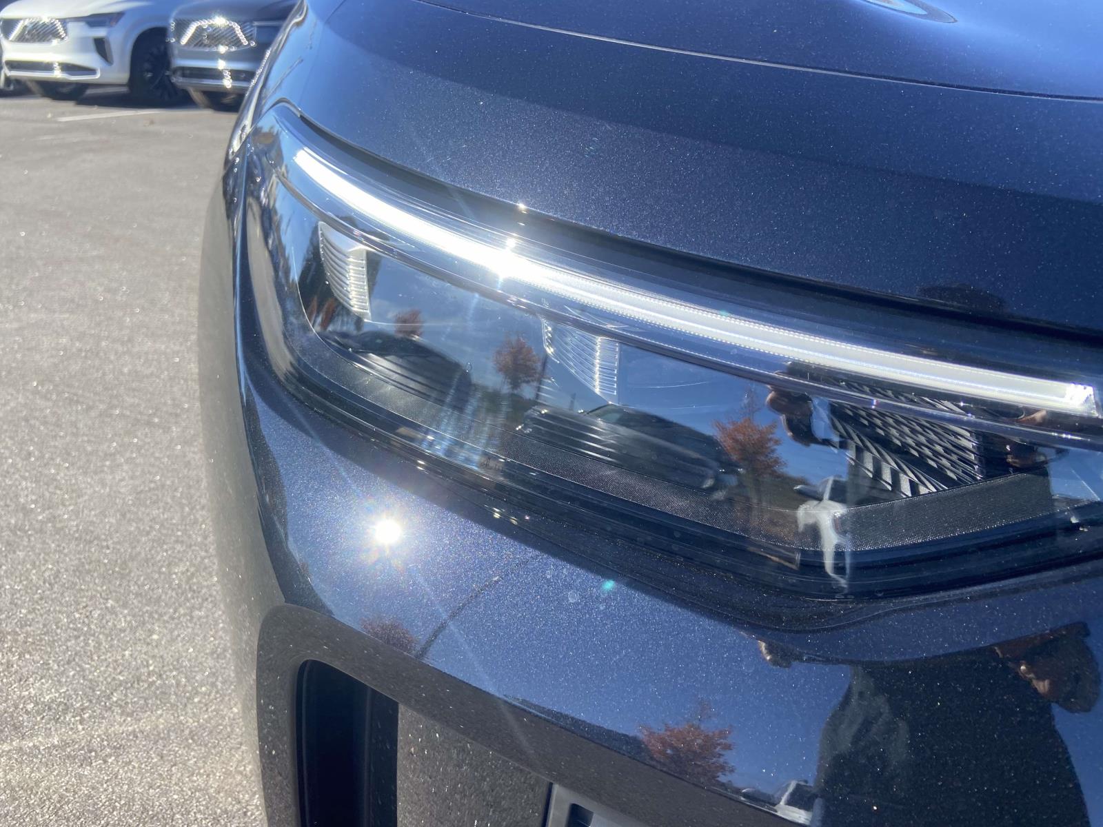 2026 Volkswagen Tiguan SE photo 4