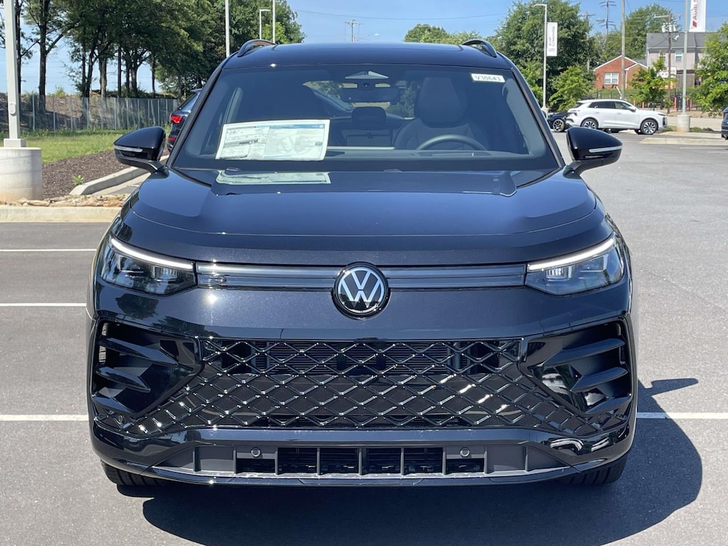 New 2026 Volkswagen Tiguan 2.0T SE R-Line Black Sport Utility