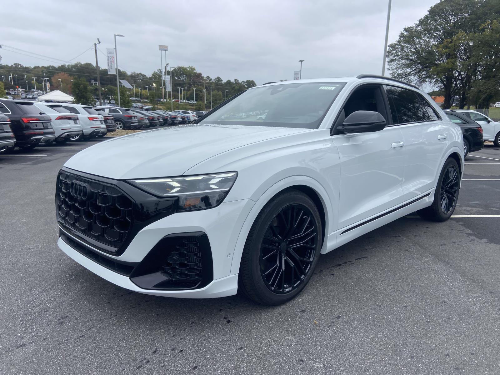 2026 Audi SQ8 Prestige photo 3