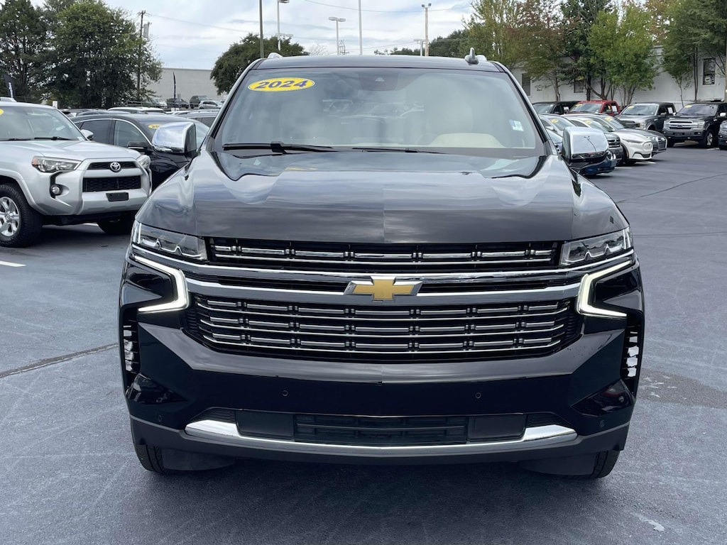 Used 2024 Chevrolet Suburban 2WD Premier Sport Utility