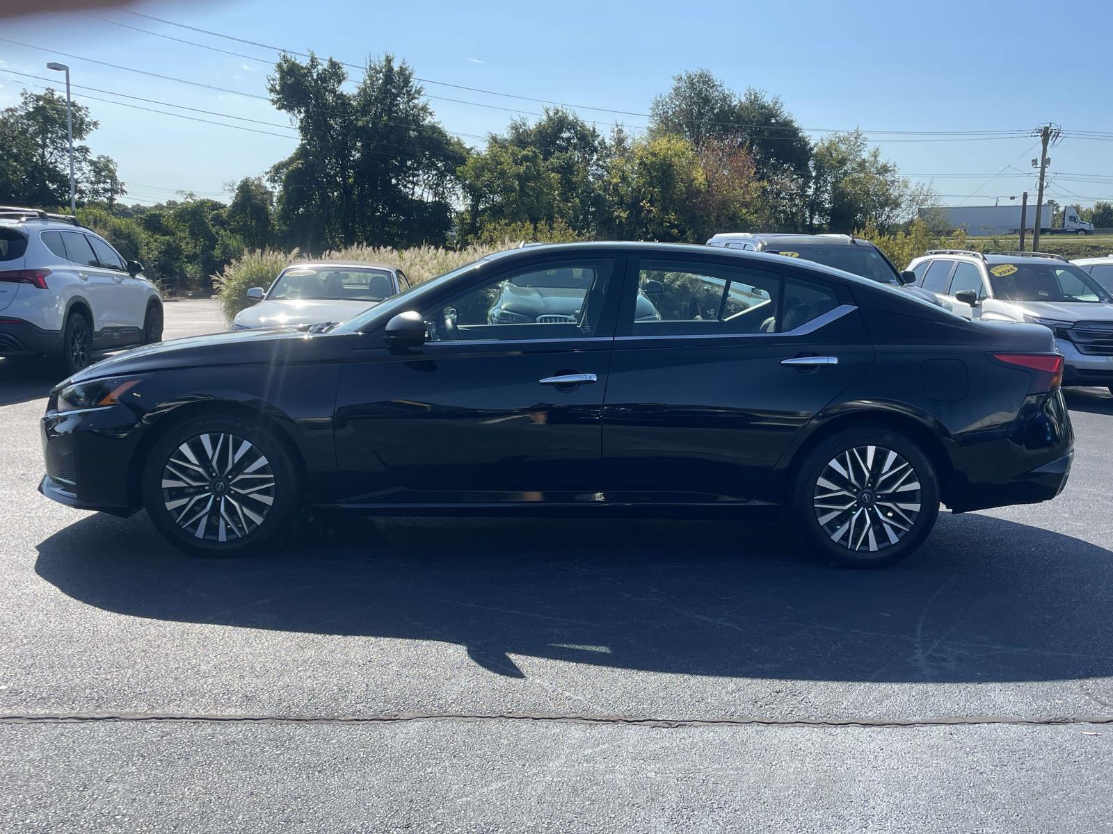 Used 2024 Nissan Altima 2.5 SV Sedan Car