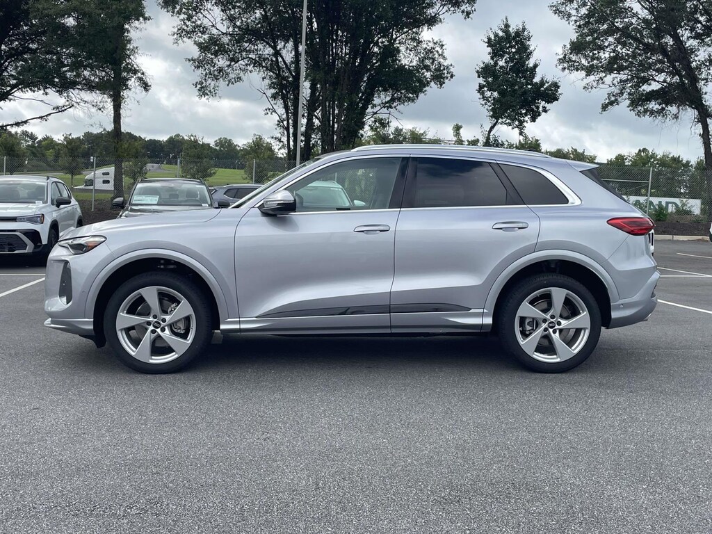 New 2026 Audi Q5 2.0T Premium Plus Sport Utility