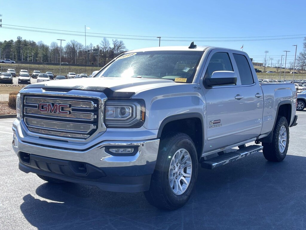 Used 2018 GMC Sierra 1500 4WD Double Cab 143.5 SLE Extended Cab Pickup