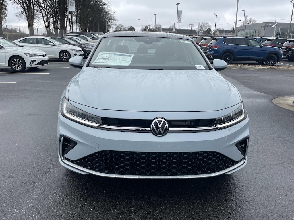 New 2026 Volkswagen Jetta SE Auto Car