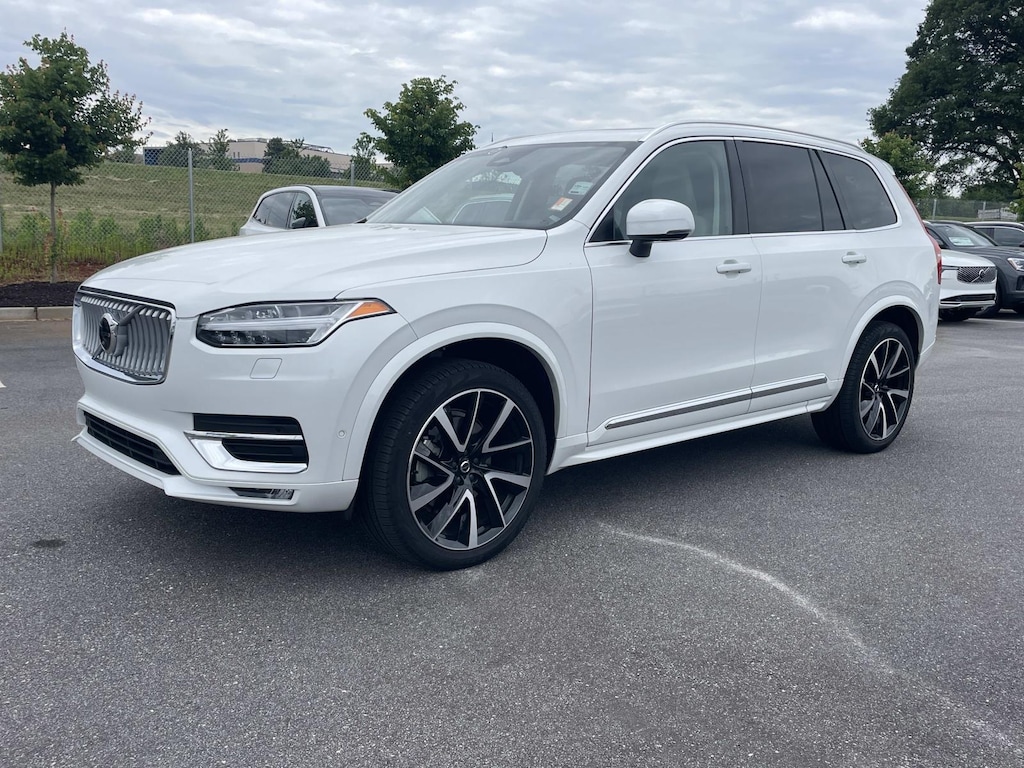 Used 2023 Volvo XC90 B5 AWD Plus 7P Sport Utility