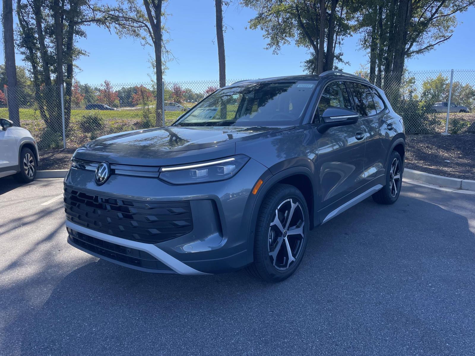 New 2026 Volkswagen Tiguan 2.0T SE Sport Utility