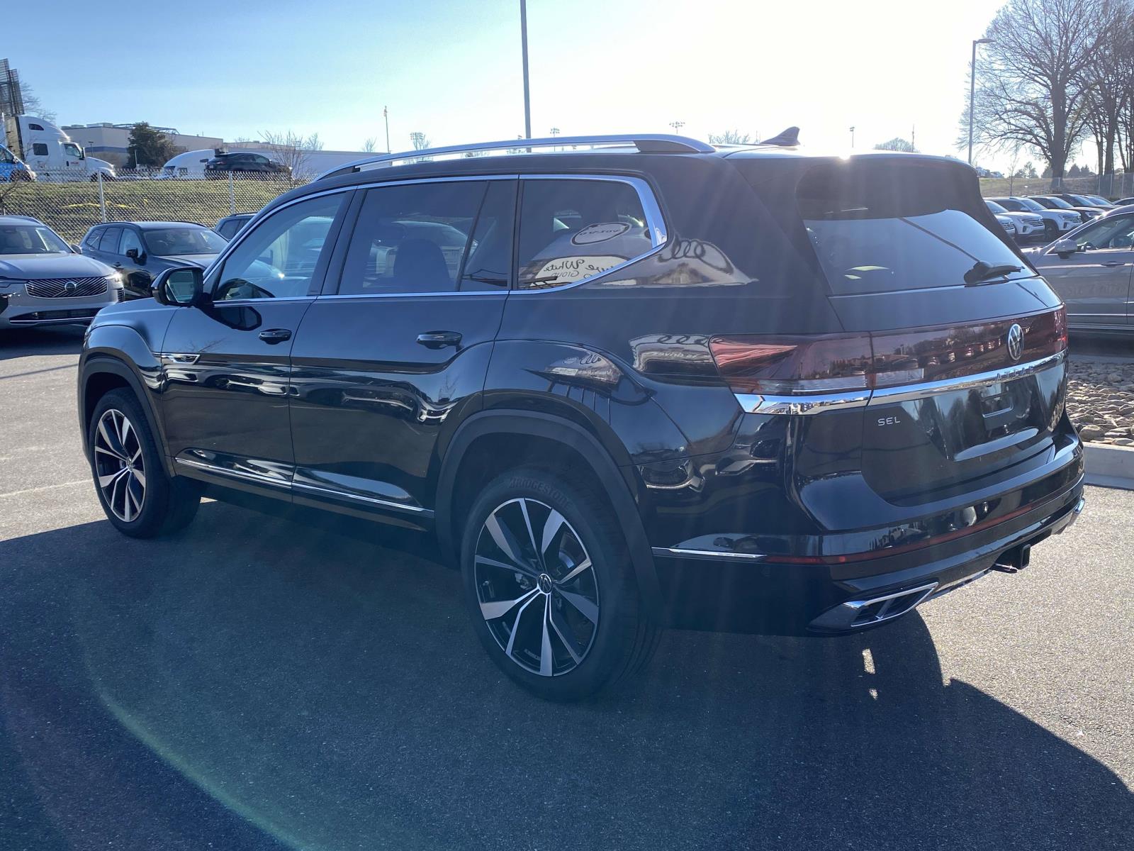 2026 Volkswagen Atlas SEL Premium R-Line - Photo 4