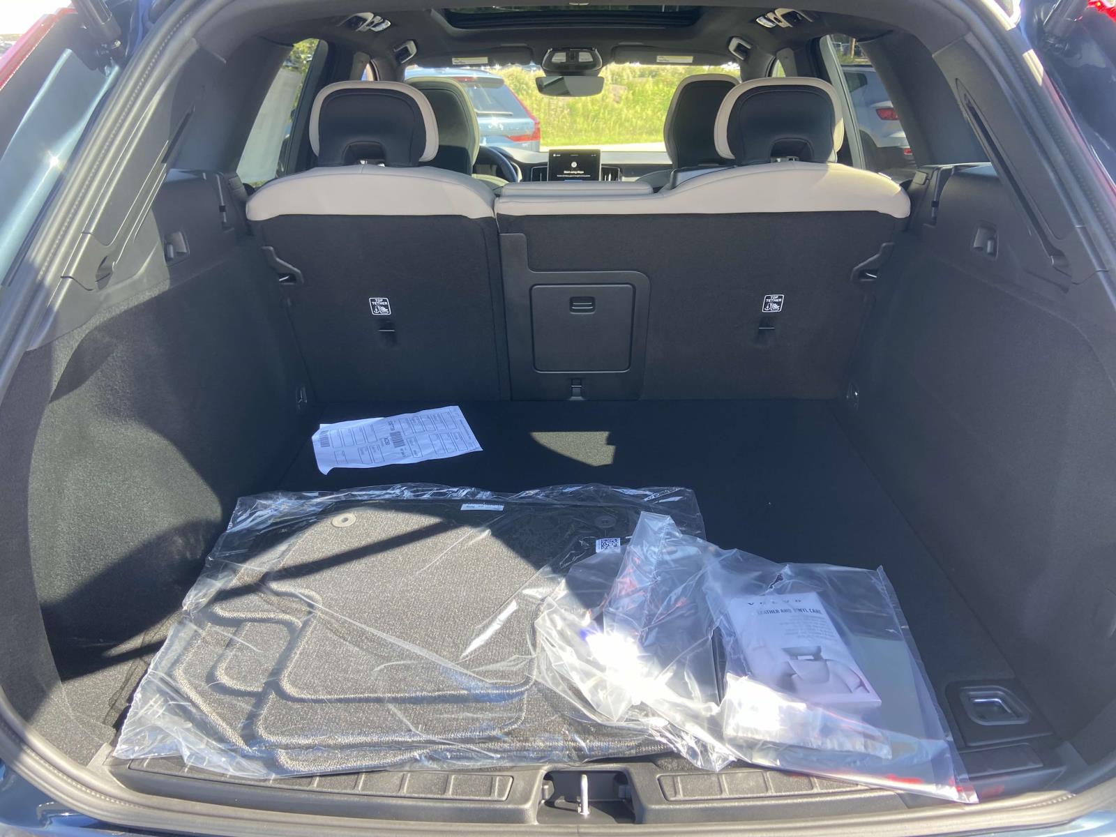 2026 Volvo XC60 Core - Photo 12