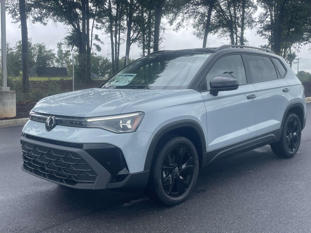New 2026 Volkswagen Taos 1.5T SE Black Sport Utility