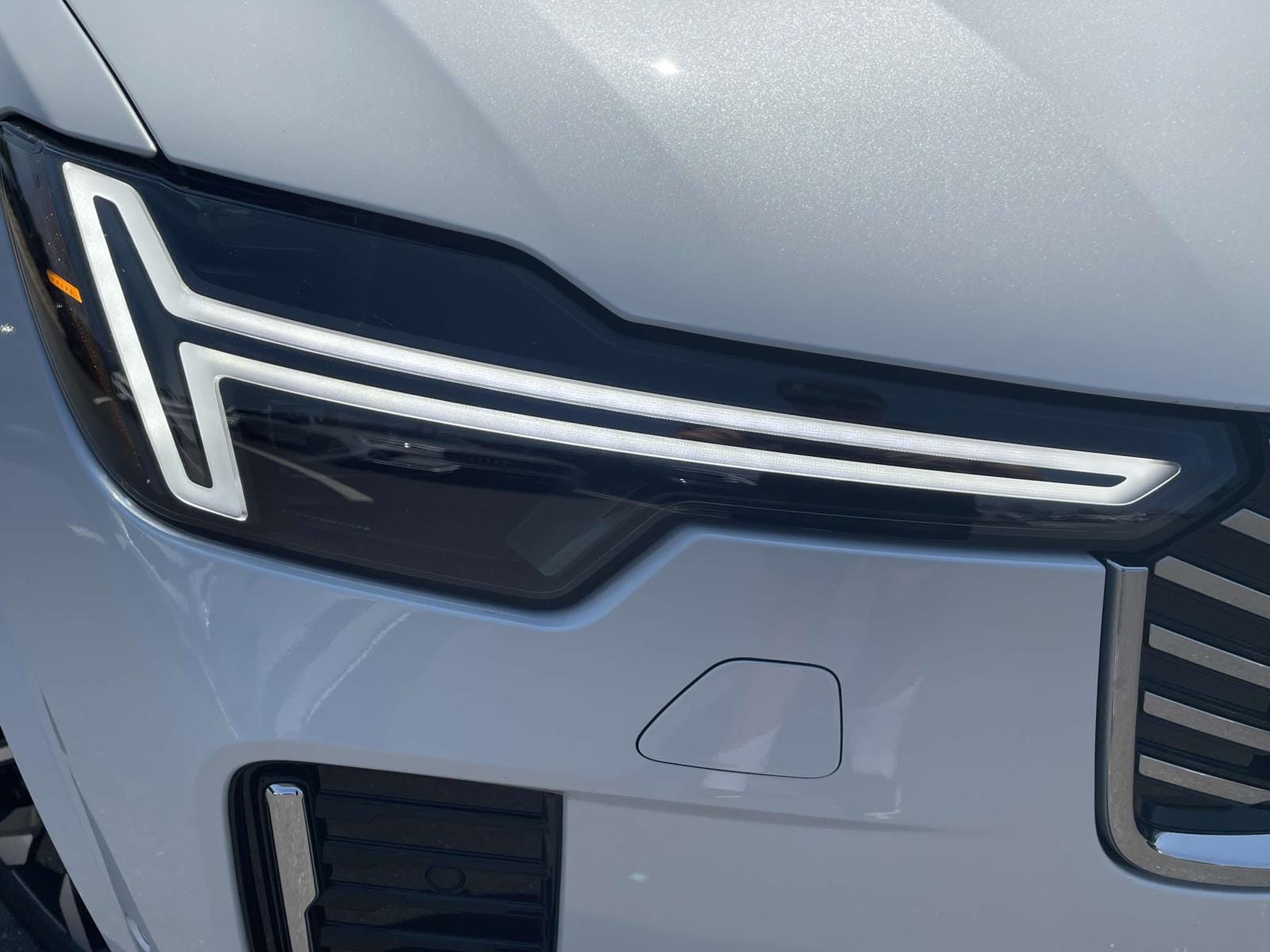 2026 Volvo XC90 Plus - Photo 9