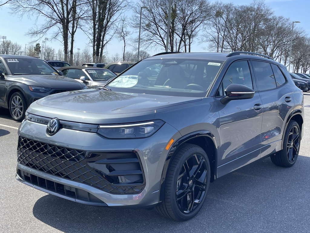 New 2026 Volkswagen Tiguan 2.0T SE R-Line Black FWD Sport Utility