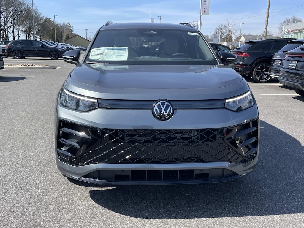 New 2026 Volkswagen Tiguan 2.0T SE R-Line Black FWD Sport Utility