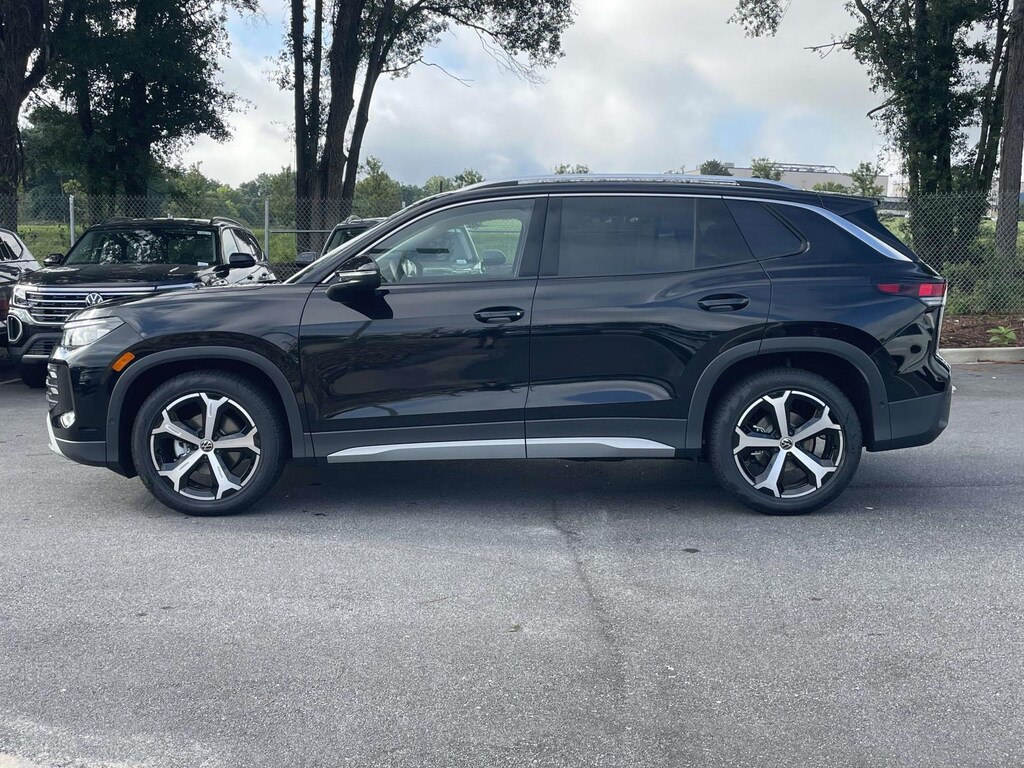 New 2026 Volkswagen Tiguan 2.0T SE Sport Utility