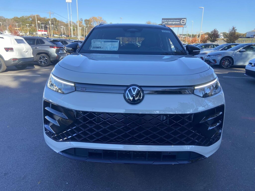 New 2026 Volkswagen Tiguan 2.0T SE R-Line Black Sport Utility