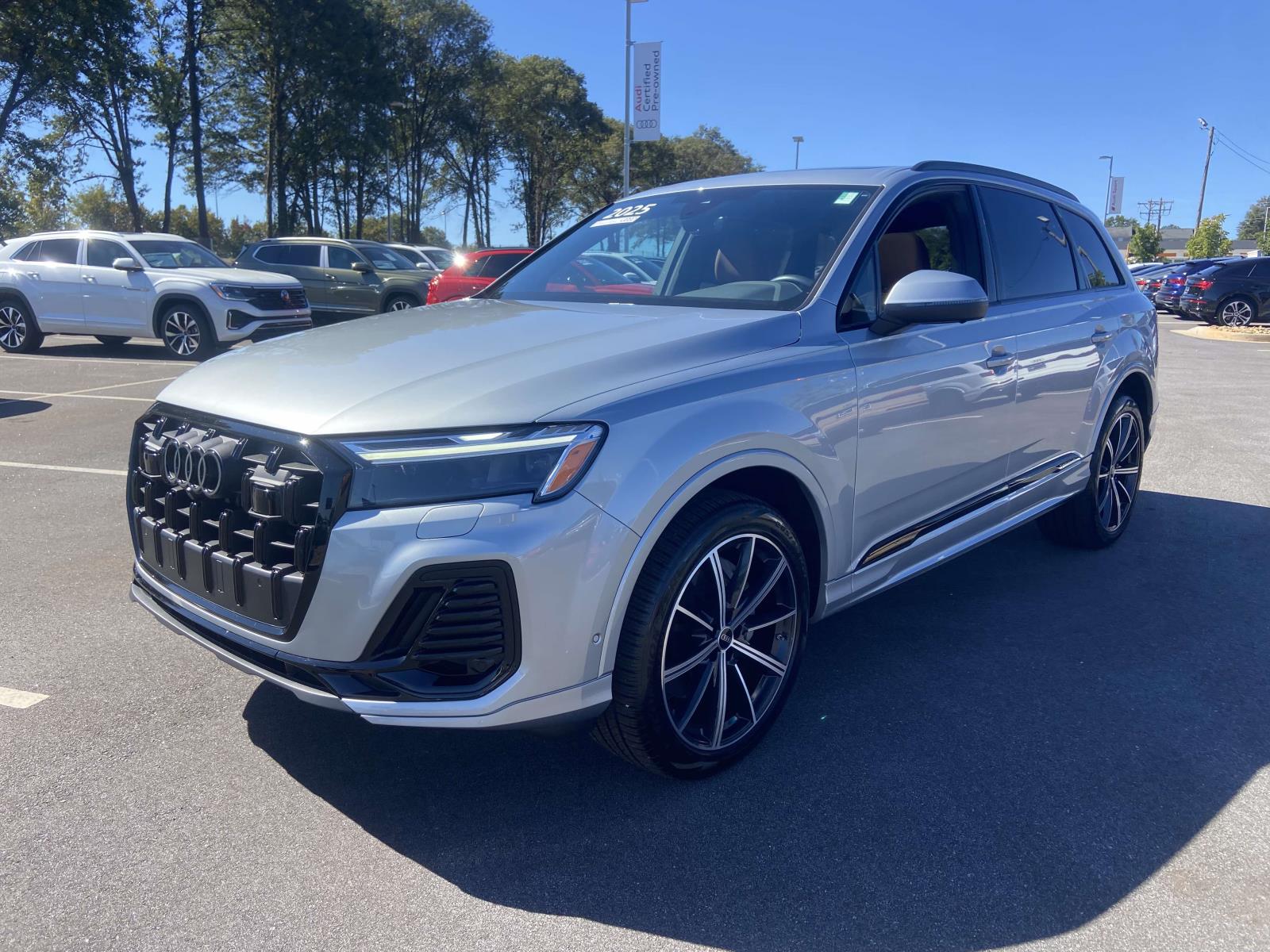 2025 Audi Q7 Premium Plus 45 photo 2