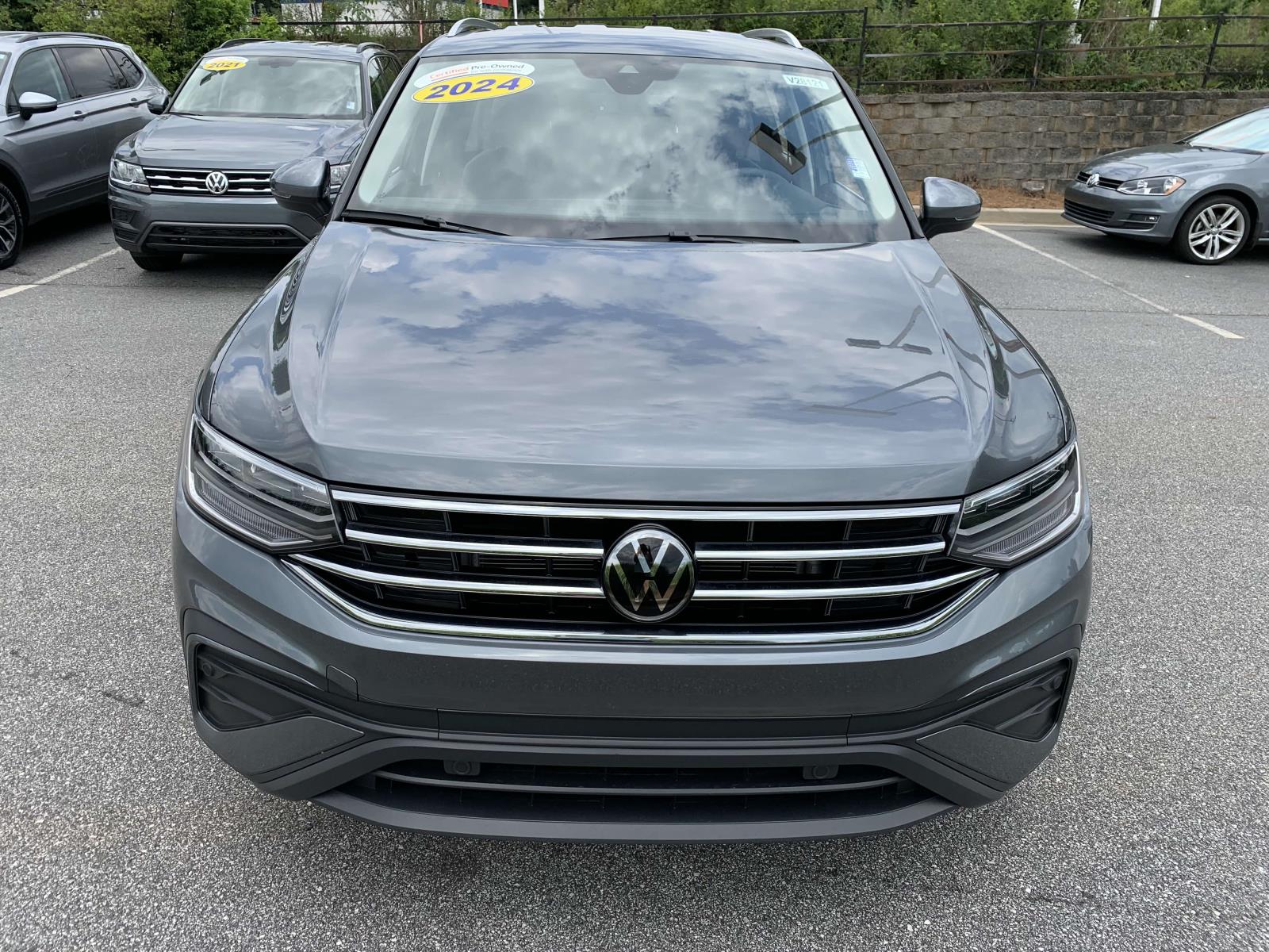 Used 2024 Volkswagen Tiguan SE with VIN 3VV3B7AX1RM007773 for sale in Greenville, SC